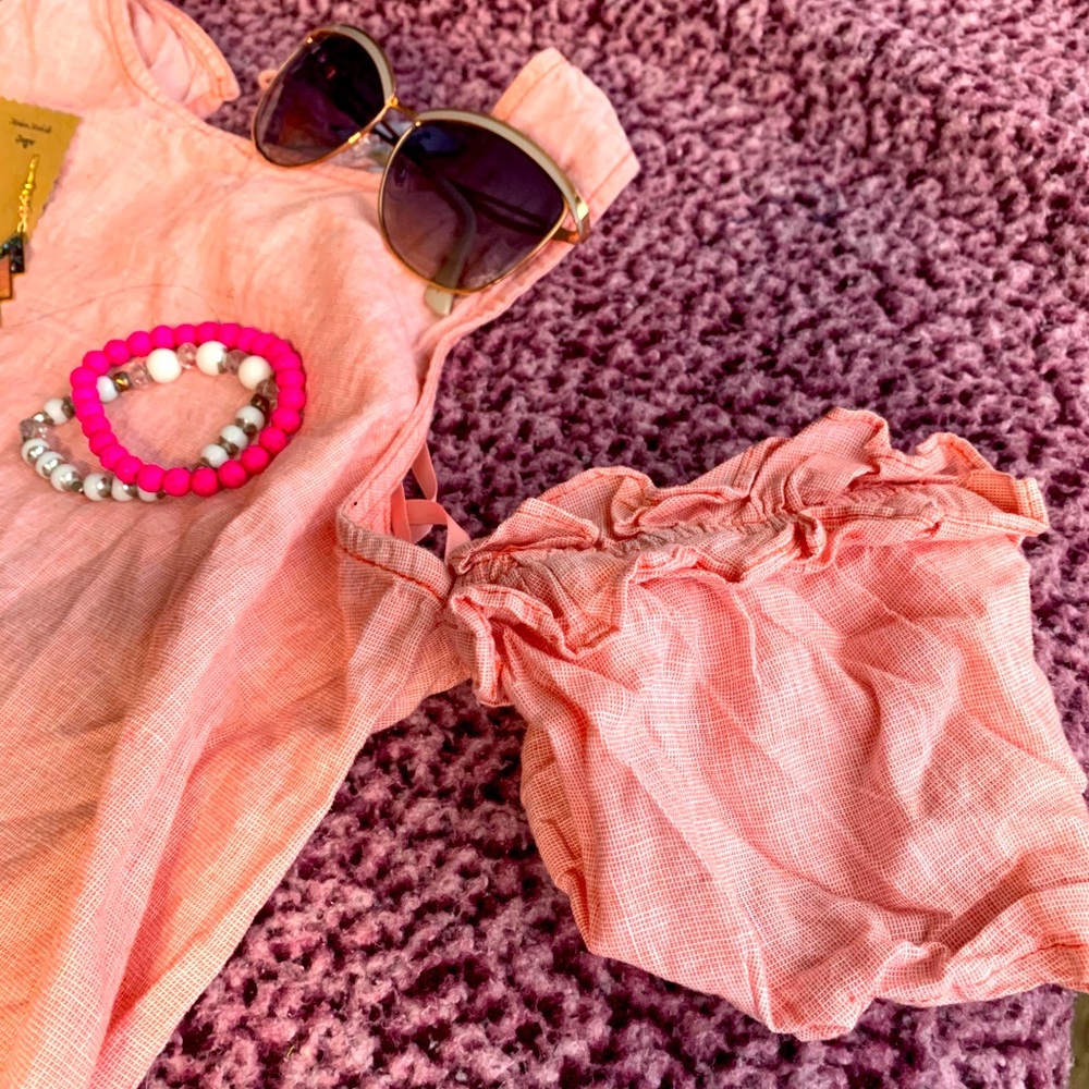 Cute pink top with arm cuff🌸✨